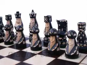 Handgeschnitzte Schachfiguren
