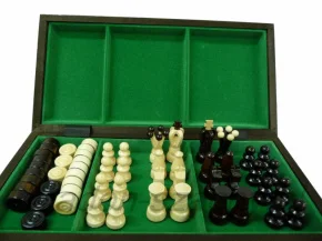 Set von Schach, Dame und anderen Spielen
